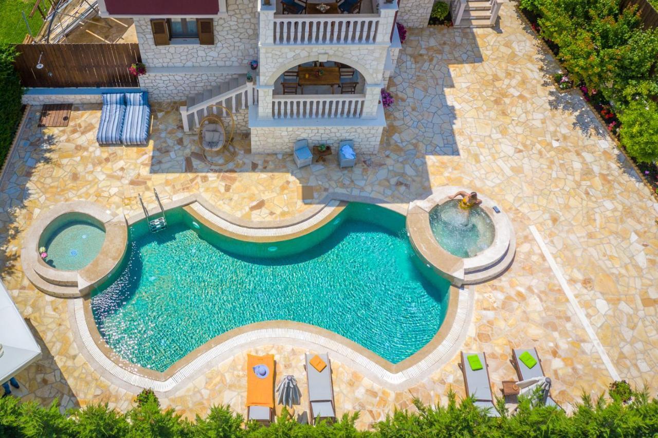 Fairytale Villa Apolpaina ภายนอก รูปภาพ